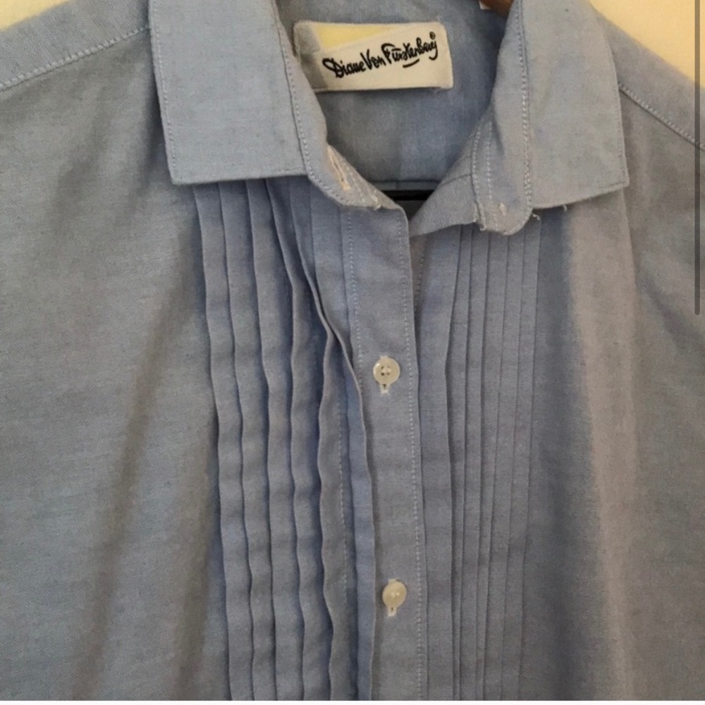 D.V.F button down - Picture 2 of 3